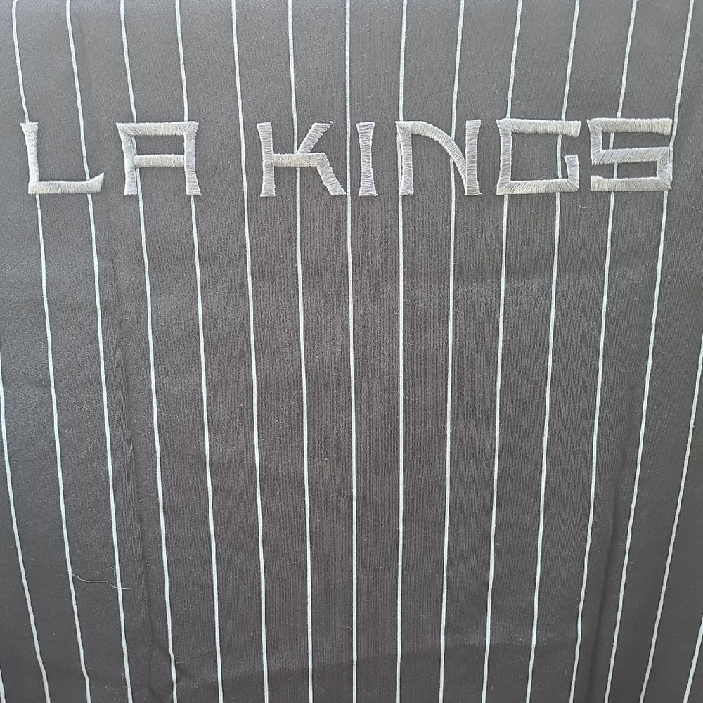 New Era Pinstripe Shirt LA Kings Tshirt  Size L